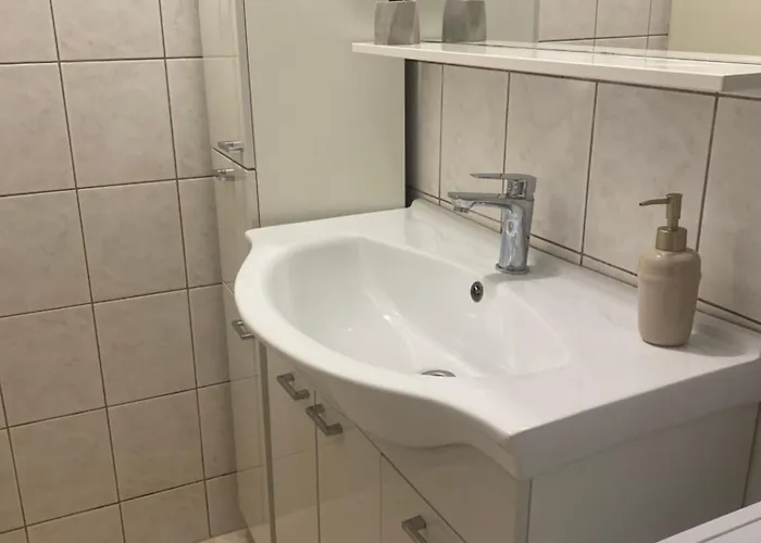 Apartment Mist 1 Center