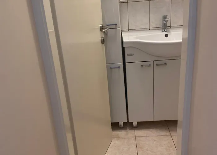 Apartment Mist 1 Center *