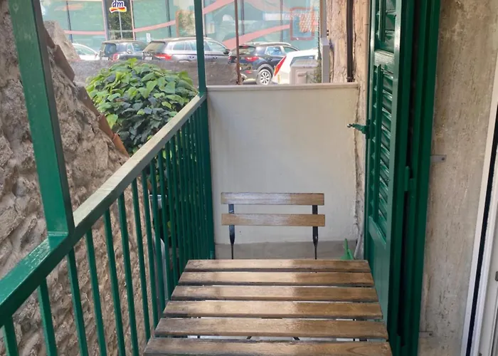 Apartment Mist 1 Center